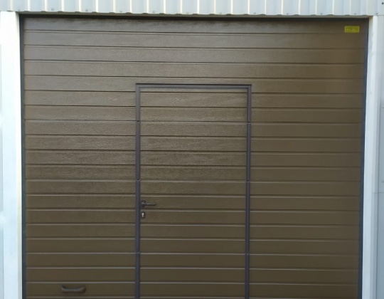 Автоматические гаражные секционные ворота с калиткой_29-05-24(2) | Компания Сокол