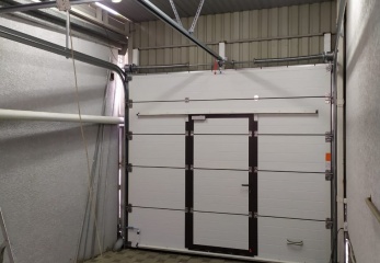 Автоматические гаражные секционные ворота с калиткой_29-05-24(4)