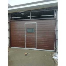 Секционные ворота DoorHan 2800*2300*500 с калиткой, цвет - коричневый